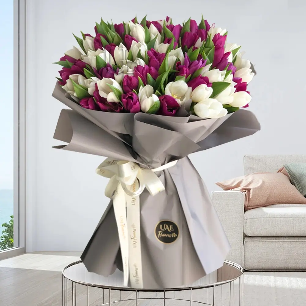 Bouquet of Pink Roses & Red Roses